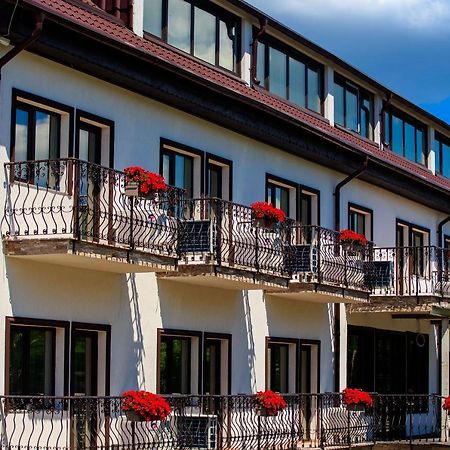 La Casa Cu Stuf Hotel Baldovinesti Luaran gambar
