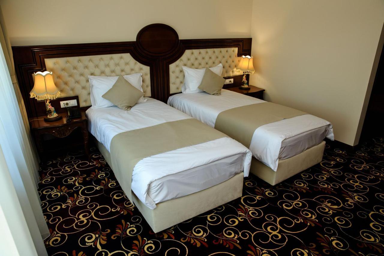 La Casa Cu Stuf Hotel Baldovinesti Luaran gambar