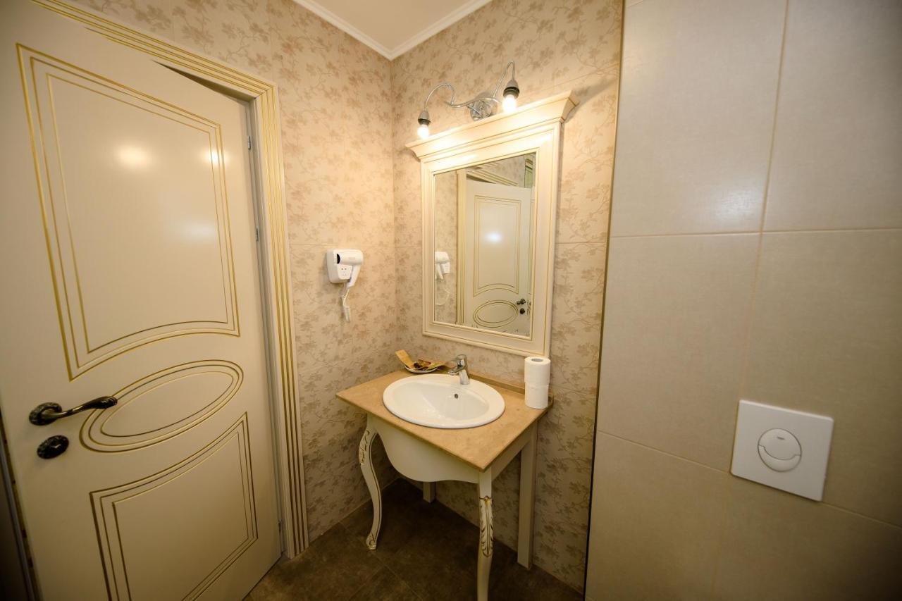 La Casa Cu Stuf Hotel Baldovinesti Luaran gambar